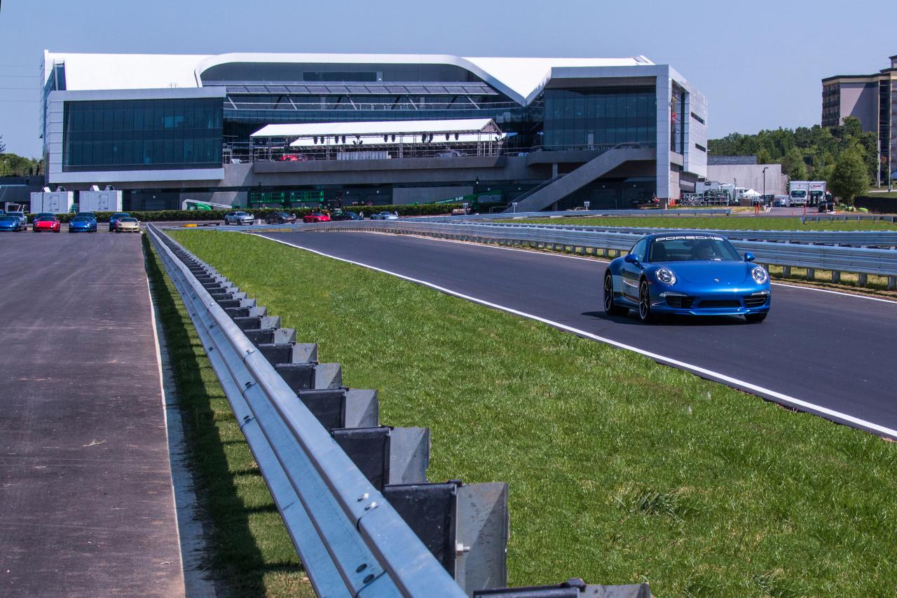 Porsche experience center angeles los driving la guide full motorsports look first courses airows opens hq