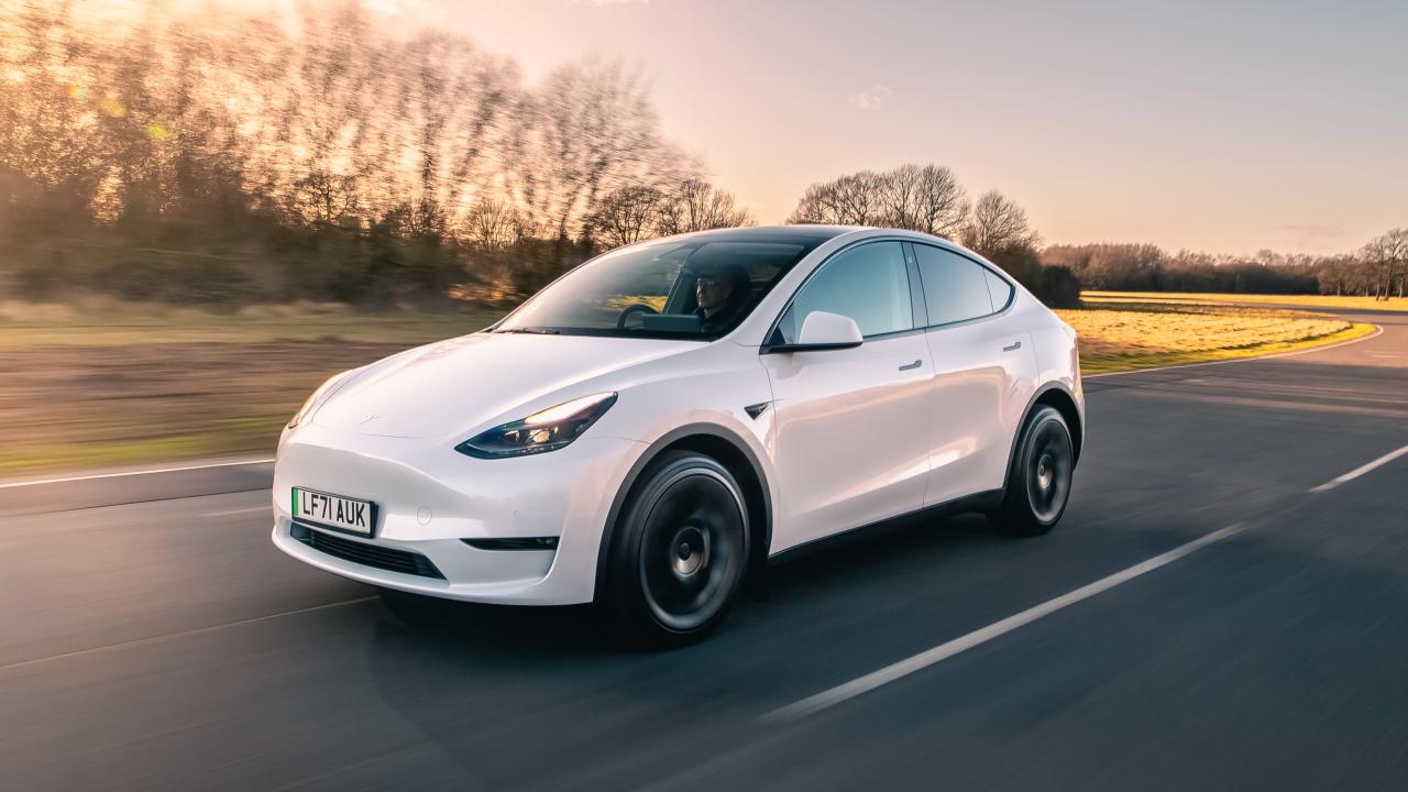 Tesla model y 2024