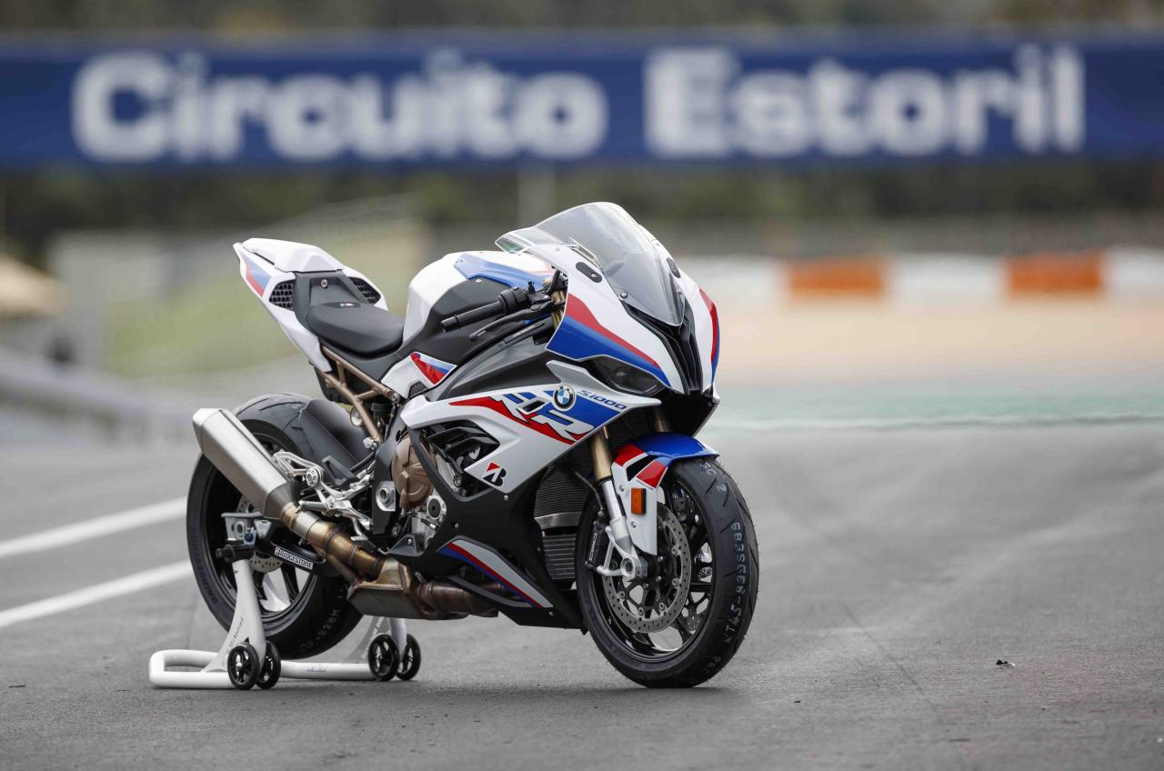 Bmw s1000r india launched lakh inr cbu bangalore brought mumbai dealerships route via sold