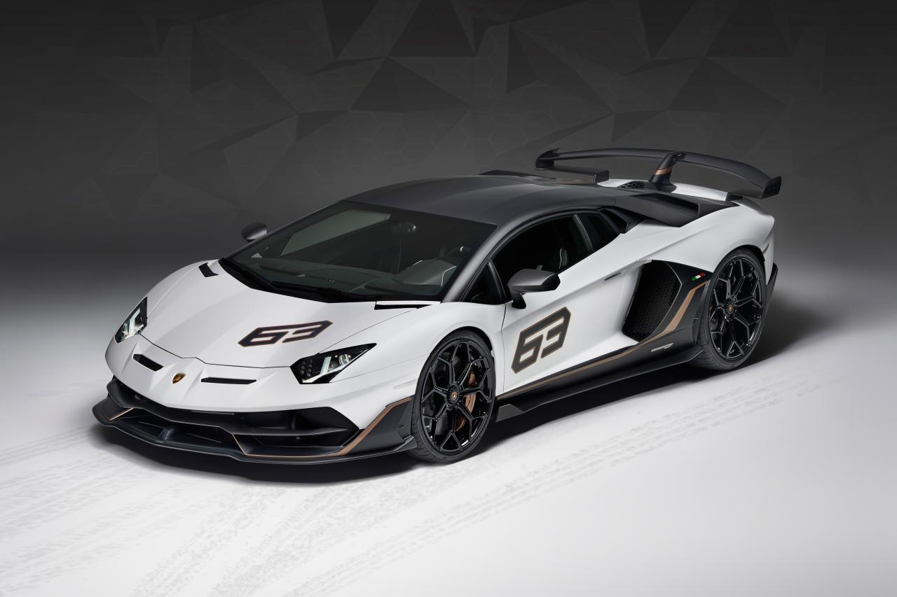 Svj aventador roadster huracan gt evo monterey debut paultan