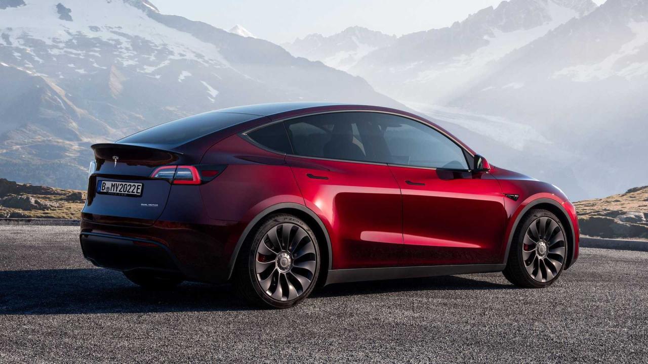 Tesla model y 2024