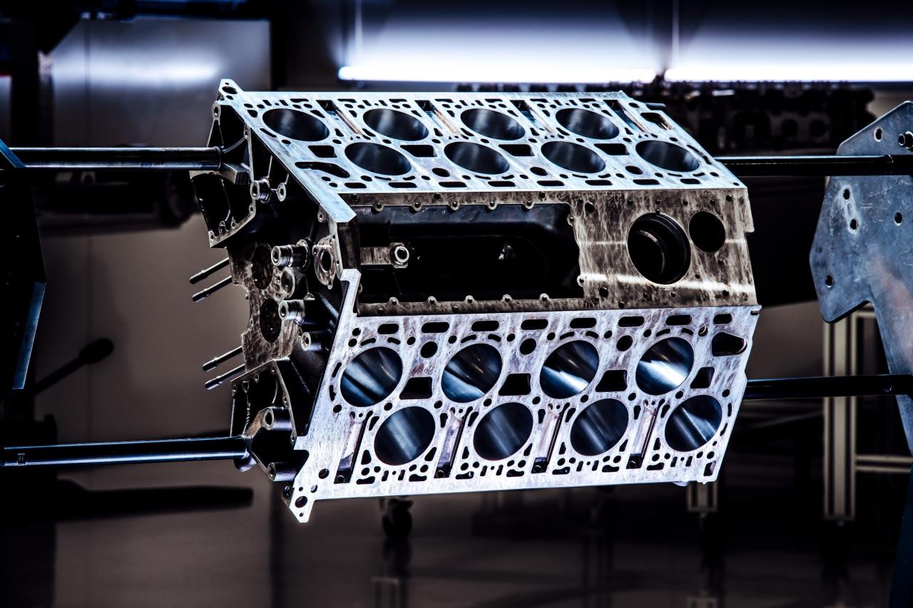 Bugatti v16 engine